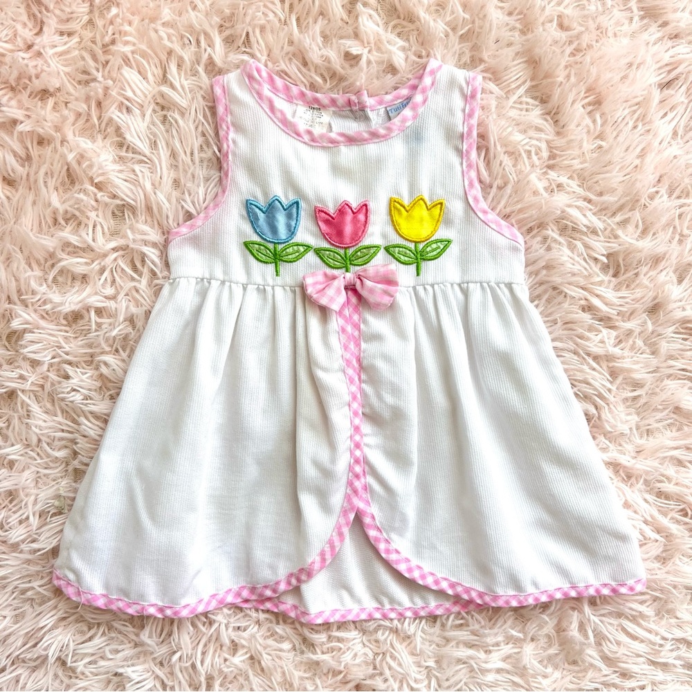 Vintage tulip dress with gingham trim
